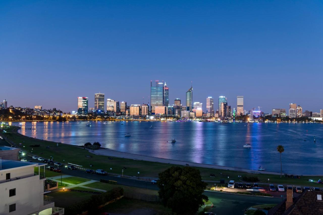 Quest South Perth Foreshore Aparthotel Exterior photo